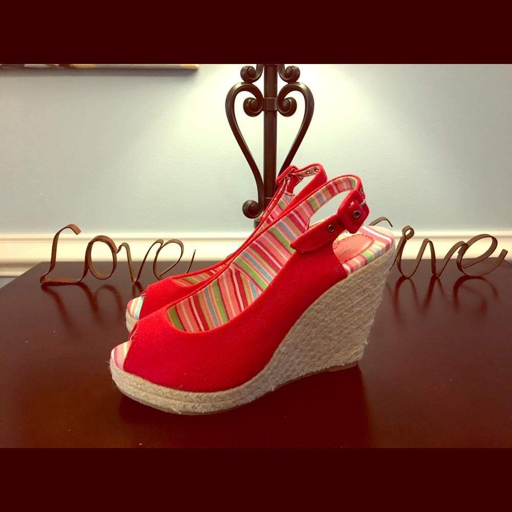Torrid Red Rope bottom wedged sandals